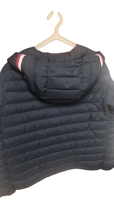 Casaco Moncler novo