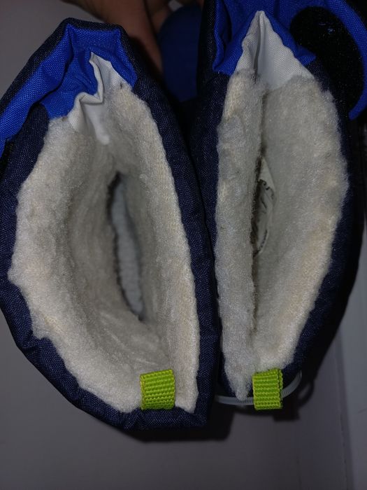 Продам чоботи сноубутси з підсвічуванням для хлопчика  29р