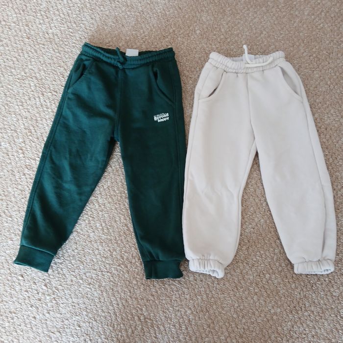 Штани, спортивні штани. Hm, cool club.