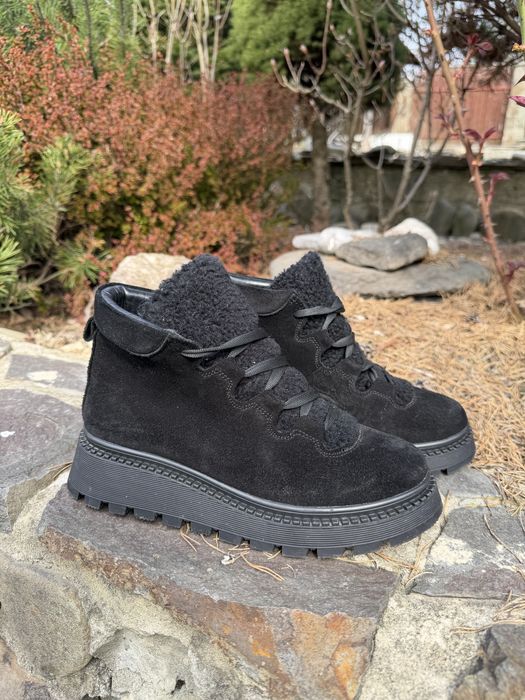 Зимові замшеві черевики