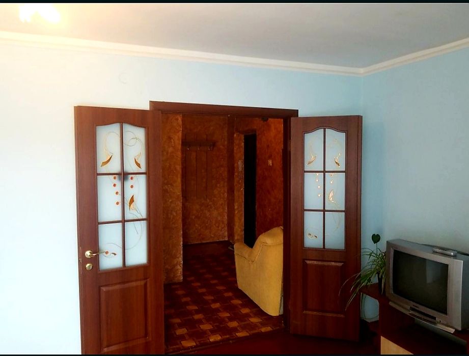 Для 1- 5 чол. на Скальда,15 (Комарова, Парковий проїзд), 1 кімн. кварт