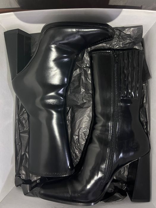 Botas de Couro BY FAR