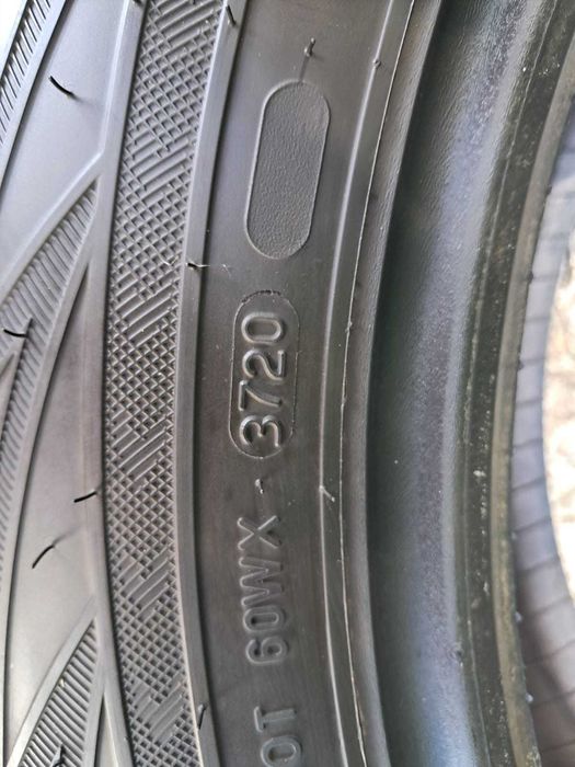 Opony Nokian 215 65 R17