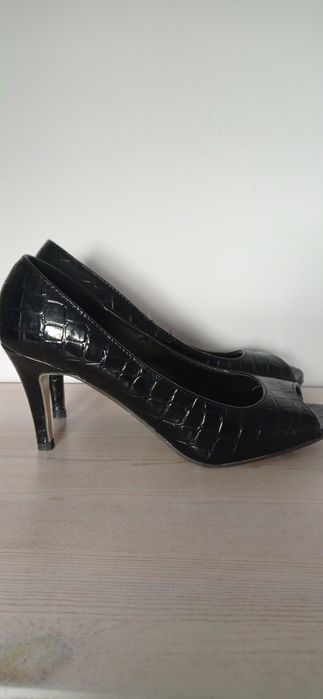 Czarne lakierki damskie, roz. 37-38