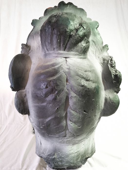 Busto de buda senhora