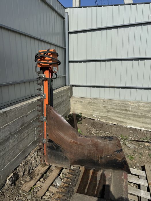 Ріпаковий стіл до claas mega 6,6 m з електричним боковим ножем