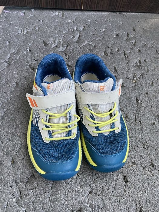 Кросівки дл тенісу на хлопчика