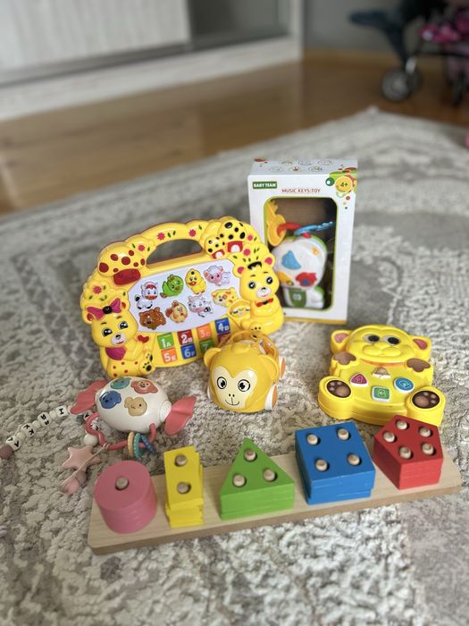 Дитячі іграшки розвиваючі