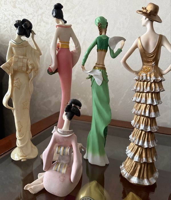 Статуэтка "Девушка"