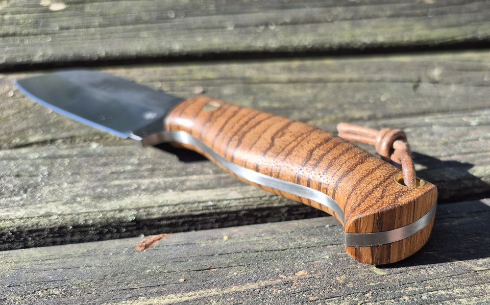 Nóż bushcraftowy ręcznie robiony