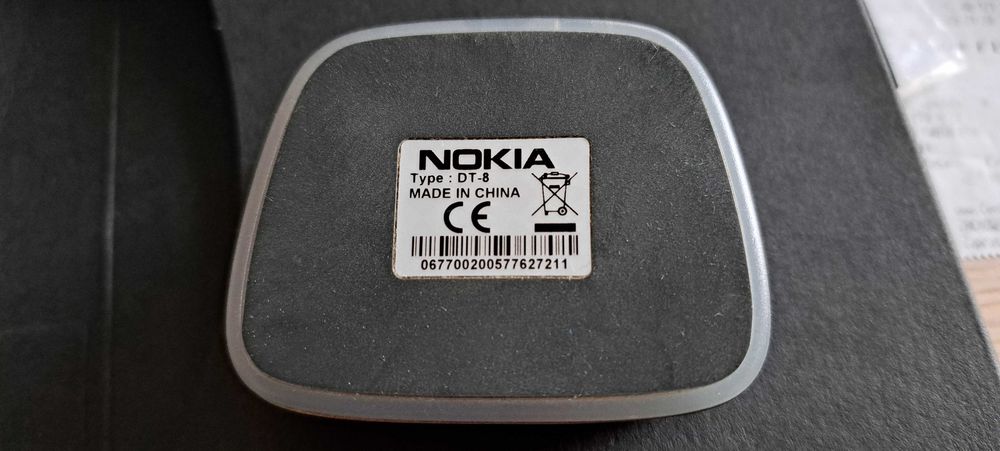 ładowarka Nokia DT-8  (Nokia 8800) + plus karton + instrukcja + CD