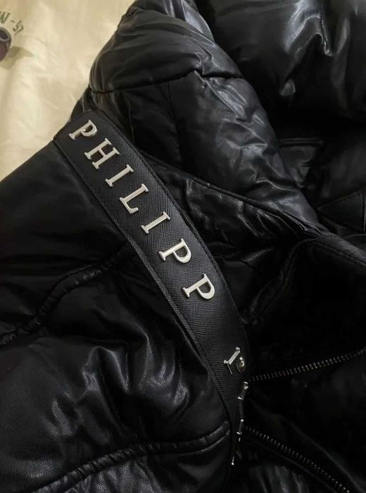 Продам куртку Philipp Plein
