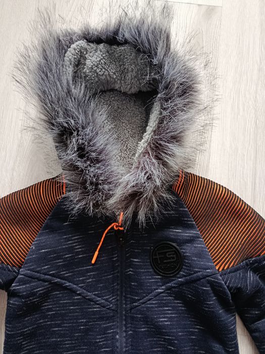 Bluza na ciepłym polarze r. 110, 116