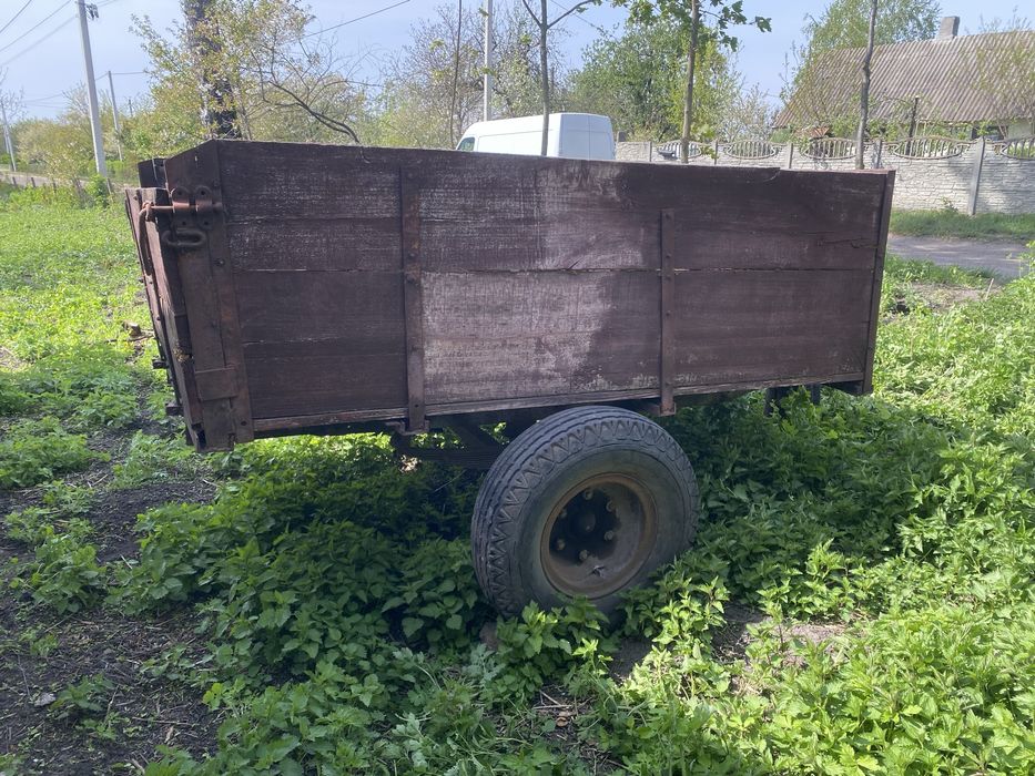 Прицеп тракторний