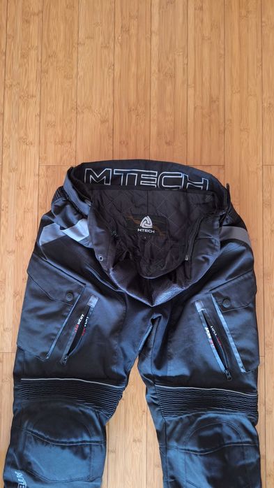 Calças de moto, usadas como novas.