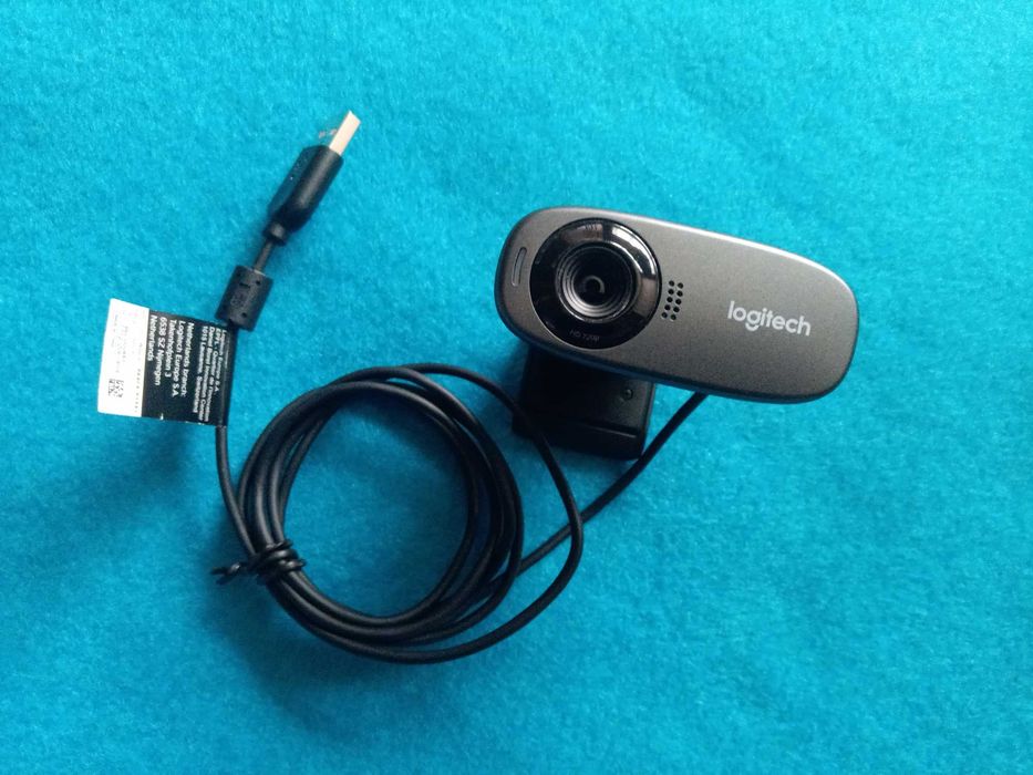 USB веб-камера Logitech C310 HD с чувствительным микрофоном (webcam)