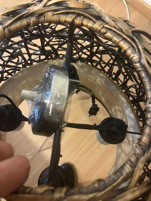 Candeeiro de teto em vime