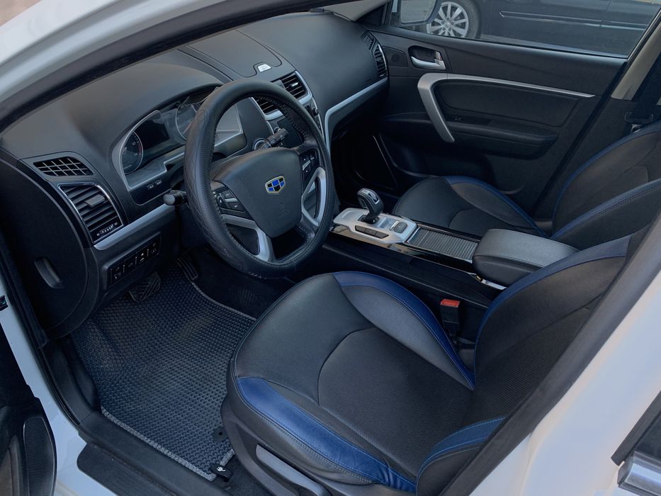 Оренда електромобіля Geely Emgrand EV300