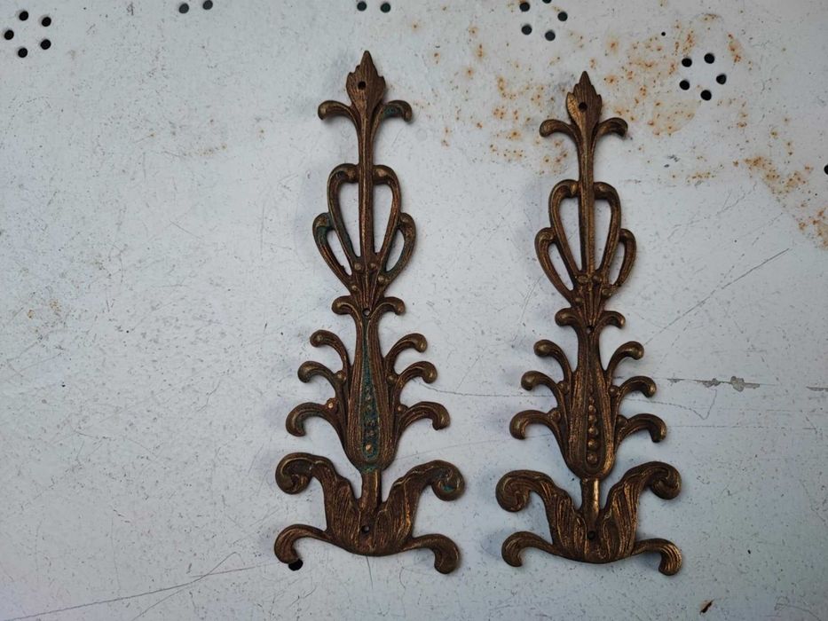 Przedwojenna mosiężna aplikacja,do mebel,zegar,lampa,cena za 1 szt.