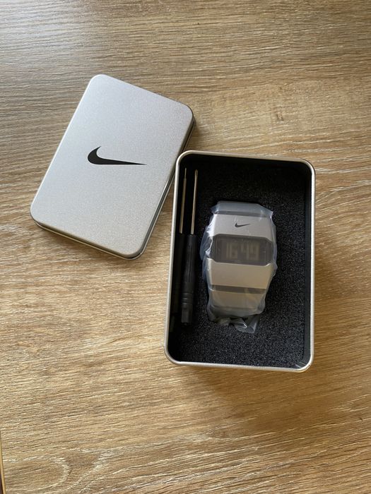 Электронные часы Nike найк классик