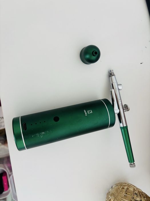 Aerograf bezprzewodowy do brwi airbrush Rarity