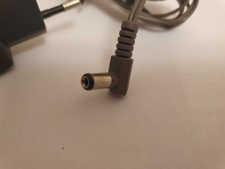 сетевой блок питания Panasonic PQLV200CE, выход: 6V(DC), 350 mА
