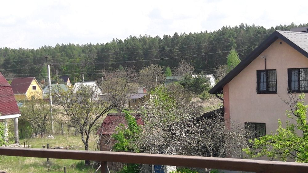 Продается новый дом с террасой \ возле . воды \.