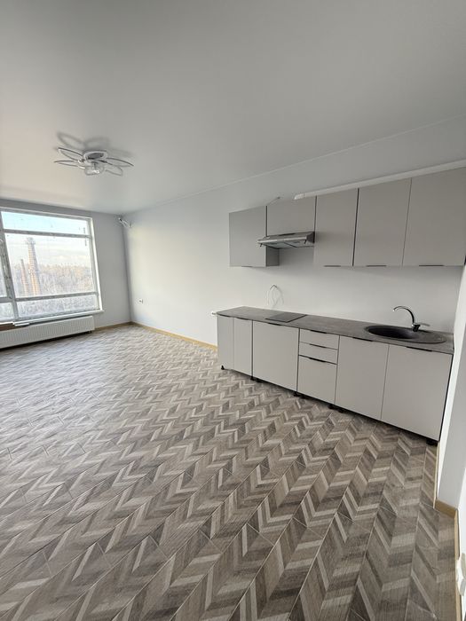 Світло єПродажа 1 комнатной квартиры, Голосеевский район,Ракетная 24,