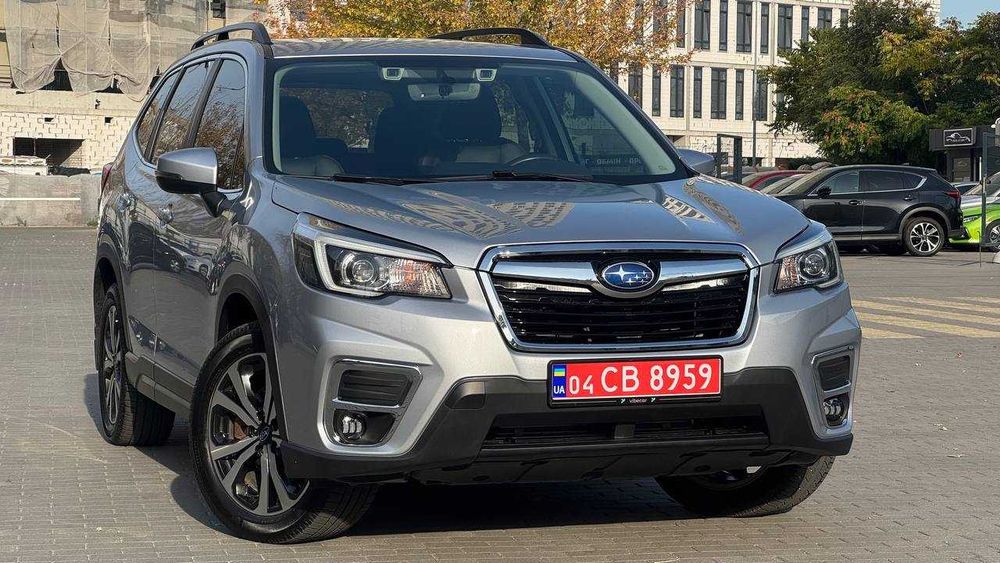 Subaru Forester 2019 2,5 Автомат 68 т км пробег
