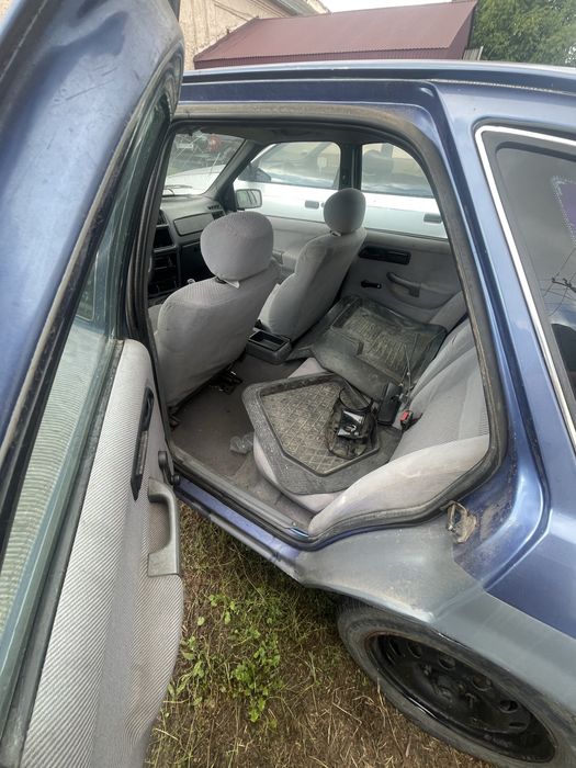 Продам Ford Sierra/Scorpio ціна за два автомобіля)