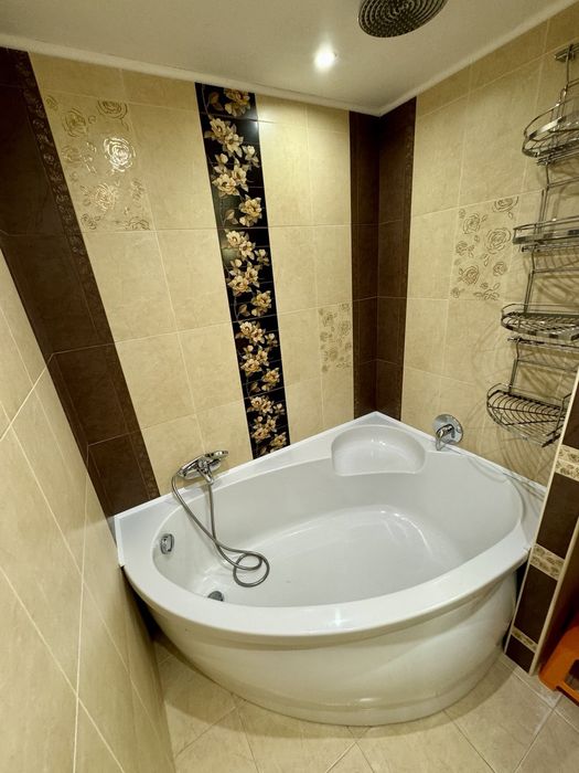 3 комнатная квартира центр с ремонтом и мебелью