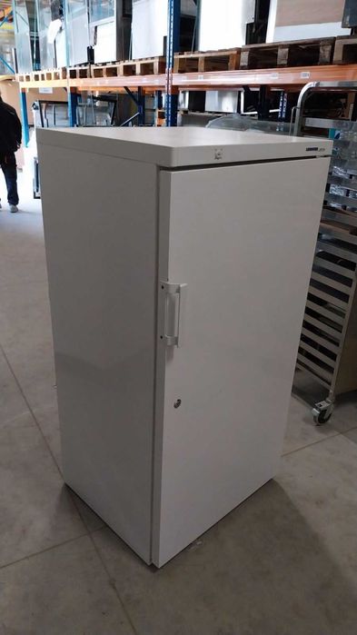 Lodówka - Szafa chłodnicza Liebherr FKS 5000 – biała, 500 litrów,