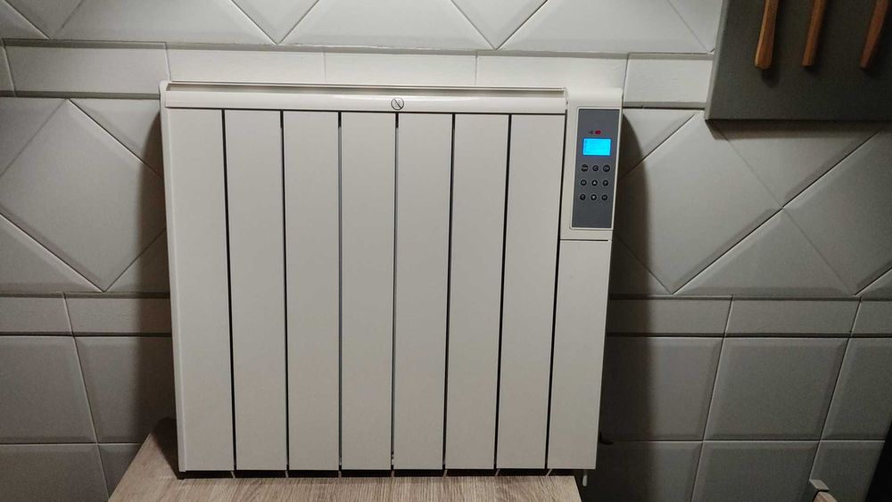 funcional emissor de calor ,1200w,programável na hora,dia