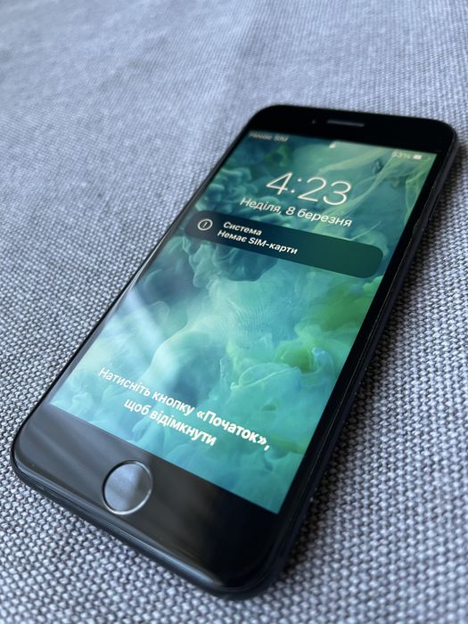 iPhone  7      32Gb   Телефон