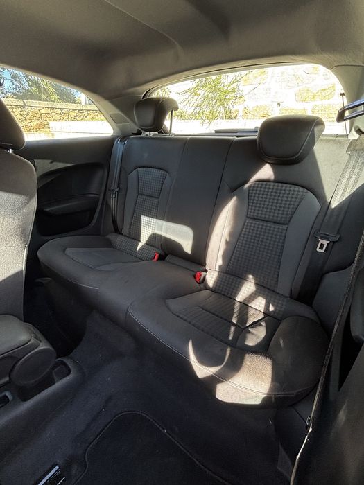 Audi A1 sportback 1.6tdi 105cv 2010 foto 5