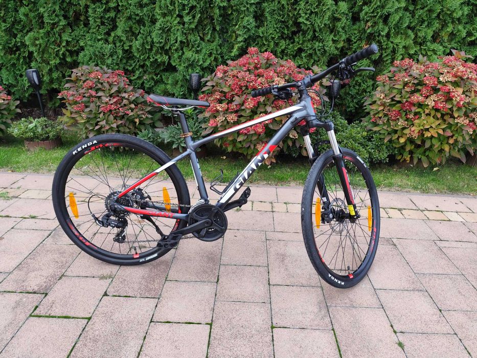 Rower górski Giant ATX 2 XC Maraton, rama S, koła 27,5", stan bdb