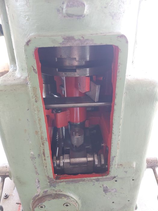 Giętarka trzpieniowa Banning