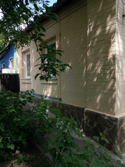 Продаж частини будинку з окремим двором !!!