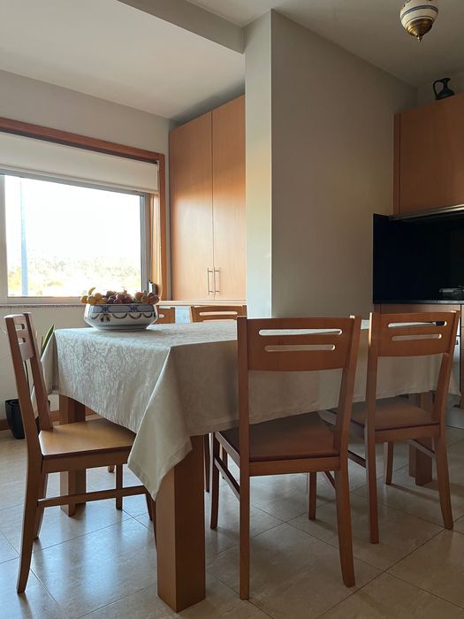 Mesa de Cozinha com 6 cadeiras