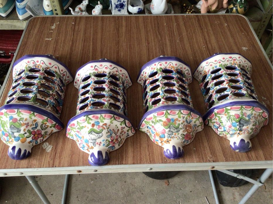 4 porta lampadas em ceramica novos ,muito lindos.