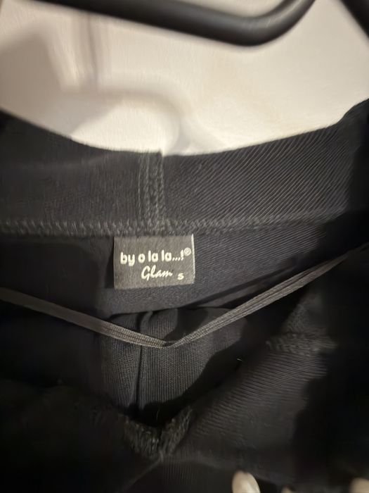 Dres elegancki By O La La glam rozmiar S czarny z perełkami