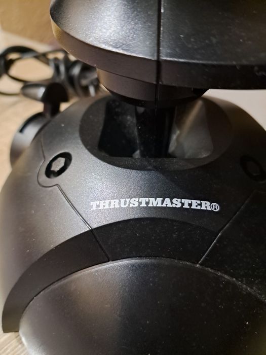 Джойстик Thrustmaster