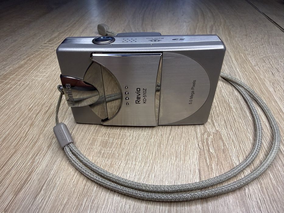 Aparat cyfrowy kompaktowy Konica KD510Z stan kolekcjonerski