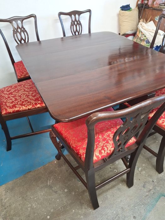 Mesa c/ grandes  laterais