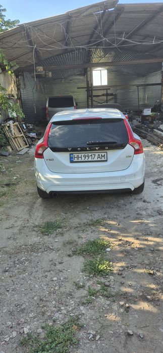 Volvo v60,D2,1.6 дизель по запчастям