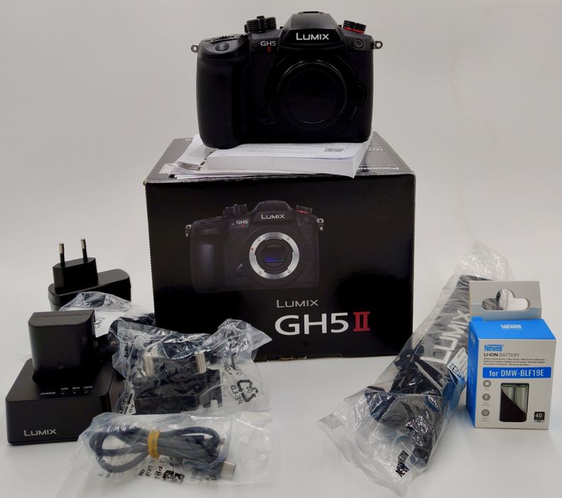 Panasonic Lumix GH5 Mark II z gwarancją i klatką Smallrig