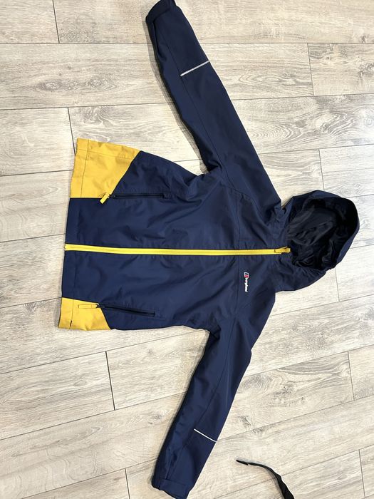 Вітровка berghaus гортекс