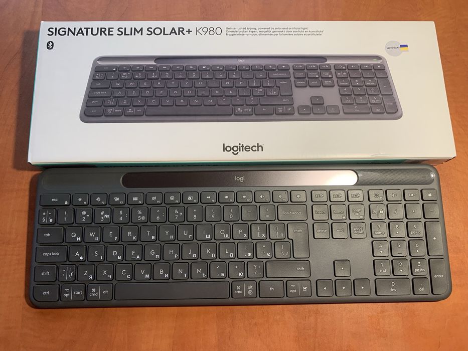 Бездротова клавіатура Logitech K980 Solar+ (сонячна панель)