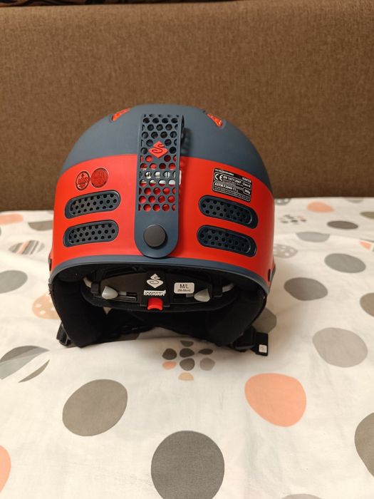 Шолом гірськолижний фірми sweet protection