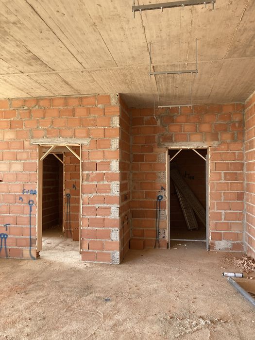 Ofereço serviços de carpintaria de limpos